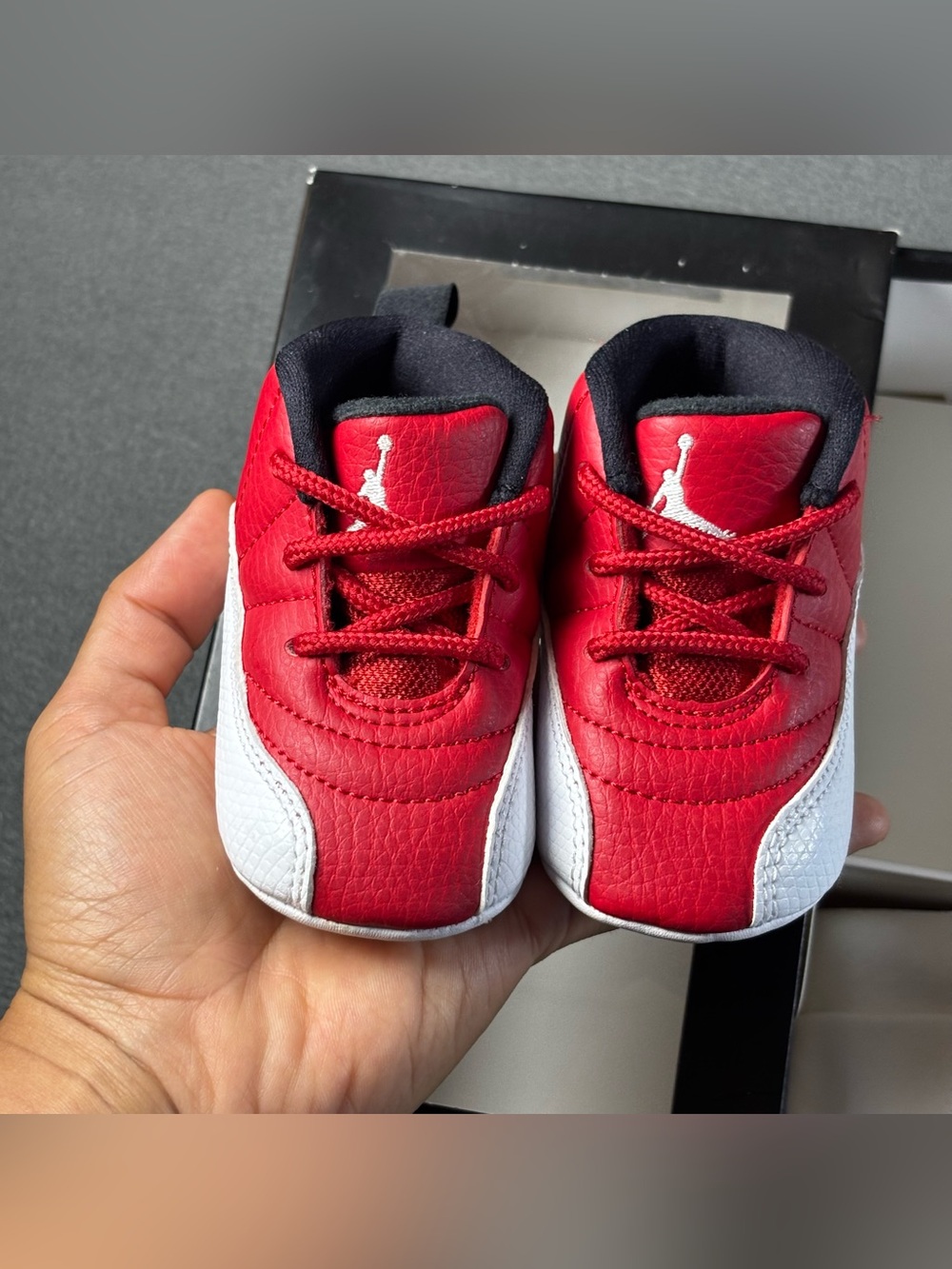 Nike Air Jordan Retro 12 Gift Pack, White/Red Crib Shoes Size 2C - Picture 4 of 9